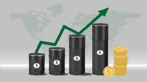 You are currently viewing وارتفعت أسعار النفط قرب أعلى مستوى في شهرين