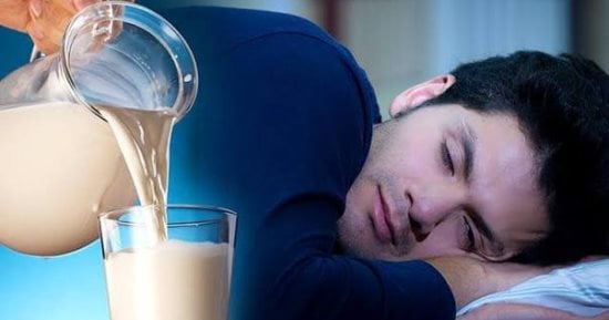 Read more about the article يوم الحليب العالمي.. تعرف على فوائد تناول الحليب ومنتجاته قبل النوم