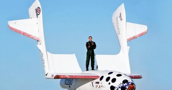 You are currently viewing مثل اليوم… تطلق SpaceShipOne أول رحلة فضائية مأهولة بتمويل خاص