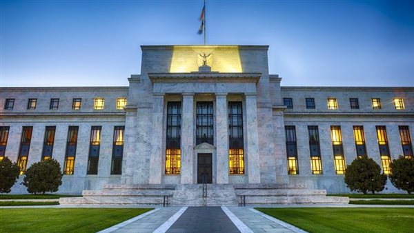 You are currently viewing وبعد تطورات التضخم، لا تزال هناك توقعات بأن يبدأ بنك الاحتياطي الفيدرالي الأمريكي في خفض أسعار الفائدة في سبتمبر المقبل.