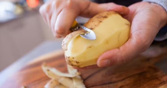 You are currently viewing كيف تأكل البطاطس المقلية دون زيادة الوزن؟
