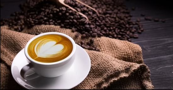 Read more about the article 6 أخطاء شائعة عند شرب القهوة تضر بصحتك.. ما هي الطريقة الصحيحة لشربها؟